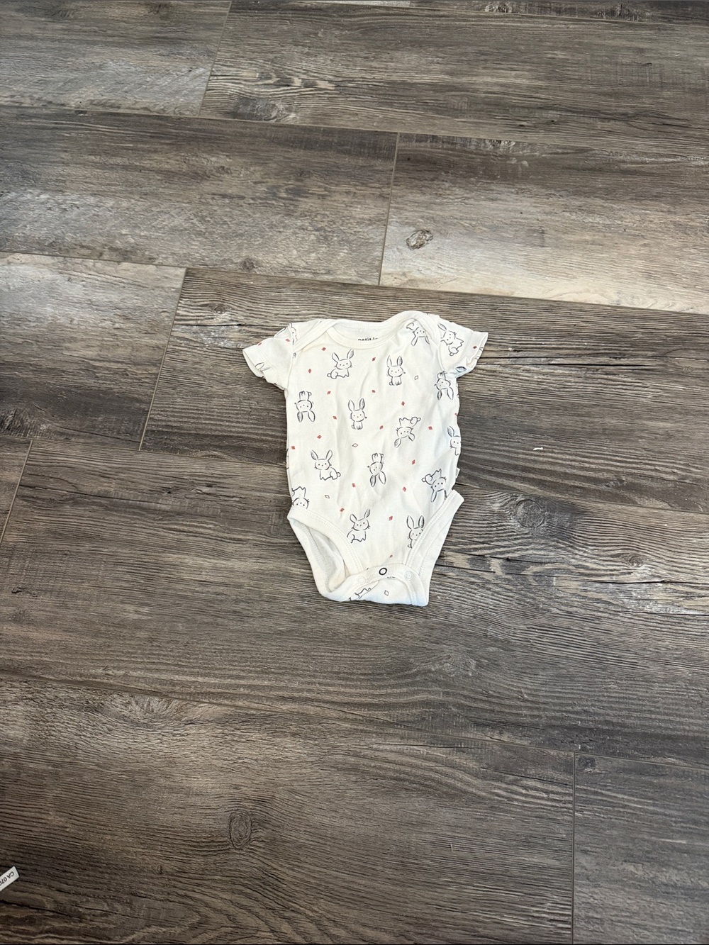 Petit Lem Baby Short-Sleeve Bunny One-Piece Bodysuit - White